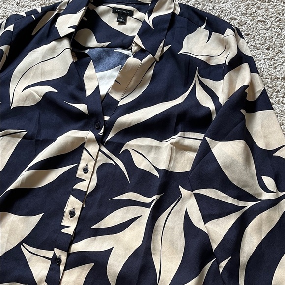 BUNDLE - Ann Taylor Navy Plaid (L) and Abstract Leaf Print (XL) Career Blouses - Picture 7 of 13